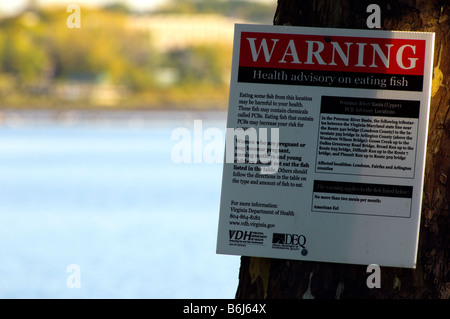 Warnschild, Health Advisory auf Essen Fisch aus dem Potomac-Fluss. Stockfoto