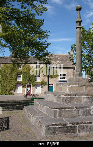 Marktkreuz am Masham Square in der Nähe von Ripon North Yorkshire, England Stockfoto