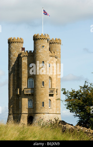 England, Worcestershire, Vale von Evesham.  Der Broadway-Turm aus dem 18. Jahrhundert Torheit blickt auf Vale Evesham Stockfoto