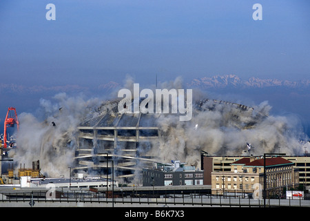 Kingdome Sportarena Implosion verkabelt mit Sprengstoff für Implosion um 8.30 bereit bin 26. März 2000 Seattle Washington Stockfoto