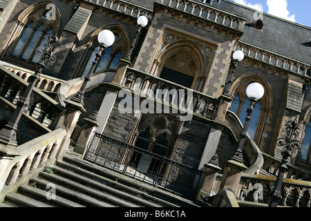 Stadt von Dundee. Die West-Höhe des 19. Jahrhunderts George Gilbert Scott entwickelt McManus Galerien. Stockfoto