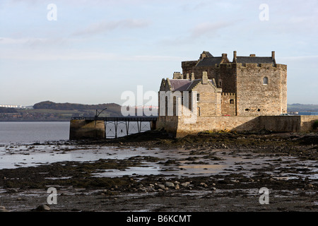 Blackness Castle erbaute 1440s, die in den 1920er Jahren West Lothian Schottland UK restauriert Stockfoto