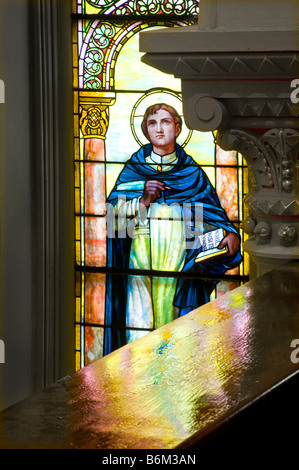 Saint Thomas Acquinas Glasmalerei Fenster, wundertätige Medaille Schrein, Philadelphia, Pennsylvania USA Stockfoto