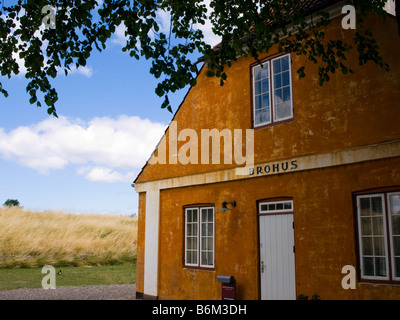 Die Brohus (oder Bridge House, in englischer Sprache) bewachen den Burggraben des Schlosses Hamlet in Helsingør, Dänemark. Stockfoto