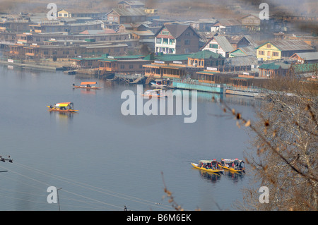 Sringar Stadt an einem See Jammu und Kaschmir Indien Stockfoto