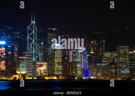 Skyline von Downtown Hong Kong China in der Nacht Stockfoto