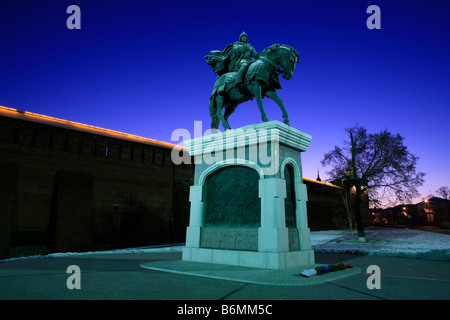 Reiterstatue von Großfürst und Sankt Dimitri Donskoy (1350-1389) im Kreml in Kolomna, Russland Stockfoto