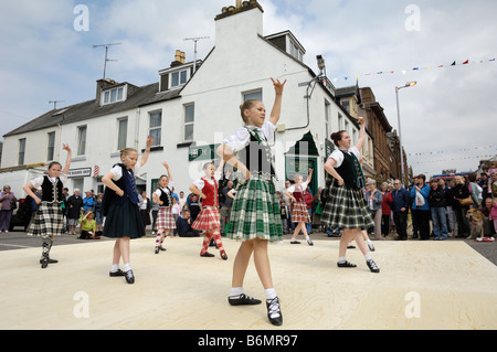 Traditionelle schottische Tänze in Castle Douglas Essen Stadtfest, Dumfries & Galloway, Schottland Stockfoto