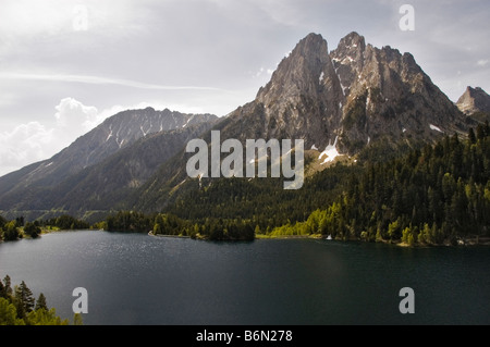 Schöne Landschaft der Pyrenäen die Bergkette, die Spanien und Frankreich trennt Stockfoto