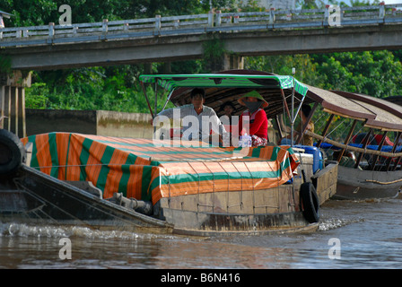 Binnenschiff, Chien Fluss Mekong Delta Vietnam Stockfoto