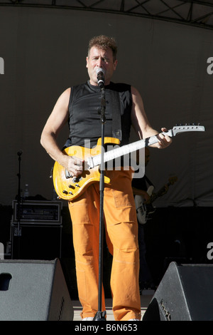 Johnny Clegg ist ein südafrikanischer Musiker in Kirstenbosch, Cape Town, Südafrika Stockfoto