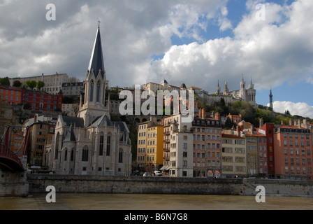 Blick auf die Altstadt über den Fluss Saone im Viertel Saint-Georges in Lyon, Frankreich, Fluss Saone, Stockfoto