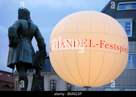 Statue von Georg Friedrich Händel auf Marktplatz während Händel-Festival 2008 in Halle (Saale), Deutschland; Händelfestspiele 2008 Stockfoto