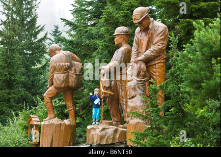 Melden Sie sich Schnitzereien Grouse Mountain BC Kanada Stockfoto