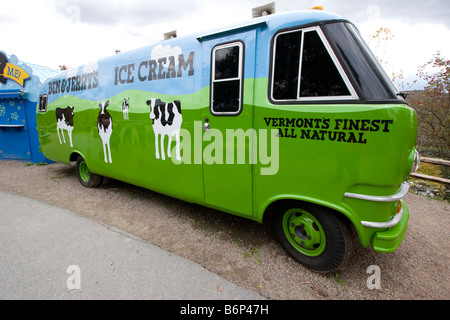 Die Ben &amp; Jerry s Cowmobile Hauptquartier der Ben &amp; Jerry s in South Burlington Vermont 5. Oktober 2008 Stockfoto