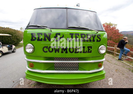 Die Ben &amp; Jerry s Cowmobile Hauptquartier der Ben &amp; Jerry s in South Burlington Vermont 5. Oktober 2008 Stockfoto