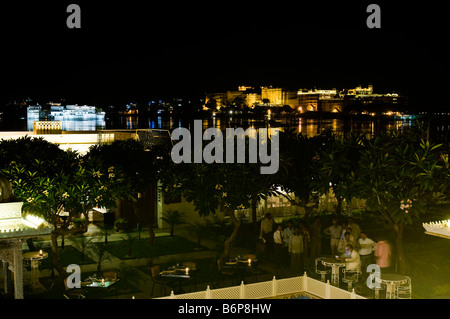 Pichola-See, Udaipur von Jag Mandir Wasserpalast. Rajasthan. Udaipur. Indien Stockfoto