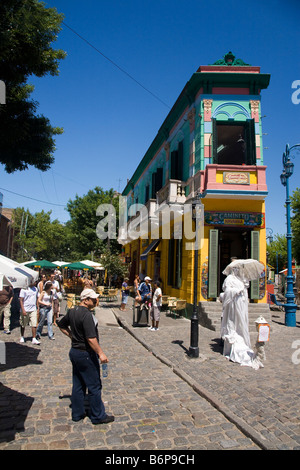 Bunt bunt gestrichenen Häuser aus Holz und Wellblech in La Boca Buenos Aires Argentinien Südamerika Stockfoto