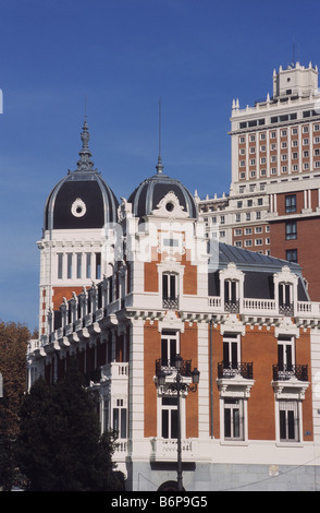 Ehemaliges Hauptquartier der Royal Asturian Mining Company in der Nähe der Plaza de España, Edificio España Gebäude (Back R), Madrid, Spanien Stockfoto