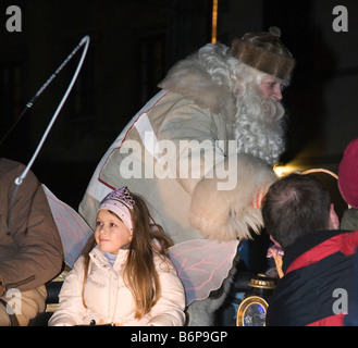 Dedek Mraz Prozession in Ljubljana Slowenien Stockfoto