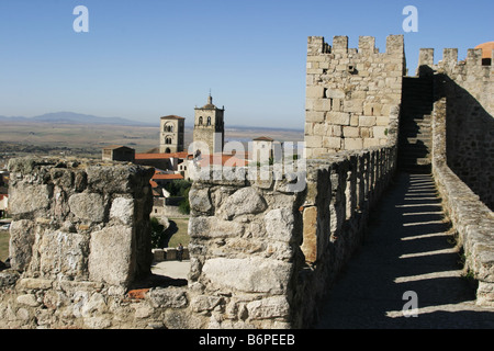 Die Aussicht über die Ebenen von Spanien in der Extremadura von der Spitze des Castillo in der Stadt Trujillo, Extremadura, Spanien Stockfoto