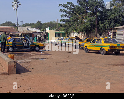 Gelb, lokalen Taxi in Gambia, Westafrika. Stockfoto