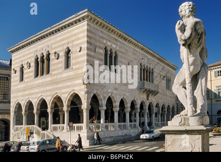 Palazzo del Comune, auch bekannt als Palazzo del Municipio und Loggia del Lionello am Piazza della Liberta in Udine Italien Stockfoto