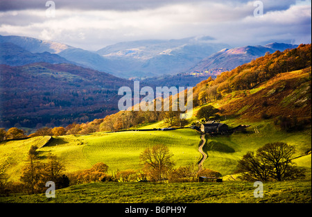 Herbstliche Aussicht über die Landschaft in der Nähe von Troutbeck und Ambleside im Lake District Cumbria England UK Stockfoto