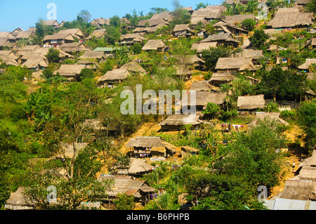 Blick auf das große Umpian burmesischen Karen Flüchtlingslager in Nord-Thailand Stockfoto