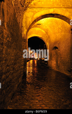 Frankreich, Boulogne Sur Mer Altstadt Porte Neuve in der Nacht Stockfoto