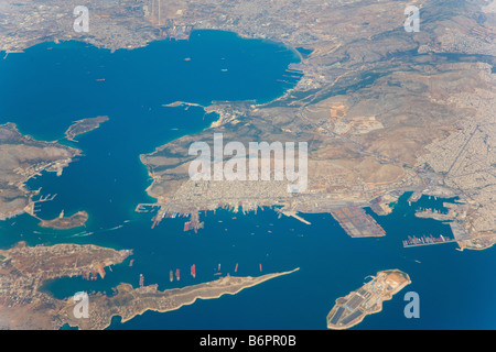 Blick auf den Hafen von Perama und Salamis Insel in der Nähe von Piräus und Athen, Griechenland Stockfoto