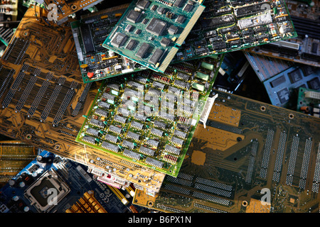 Elektronikschrott, gebraucht alt Computer-Teile für das recycling Stockfoto