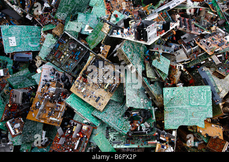 Elektronikschrott, gebraucht alt Computer-Teile für das recycling Stockfoto