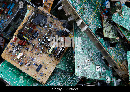 Elektronikschrott, gebraucht alt Computer-Teile für das recycling Stockfoto