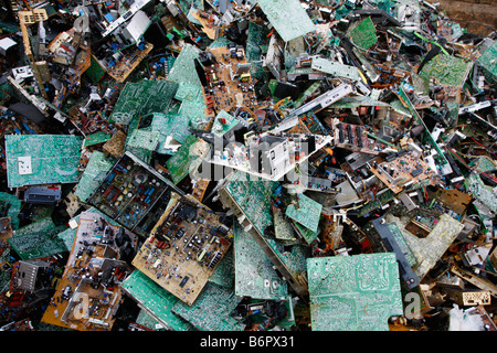 Elektronikschrott, gebraucht alt Computer-Teile für das recycling Stockfoto