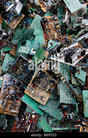 Elektronikschrott, gebraucht alt Computer-Teile für das recycling Stockfoto