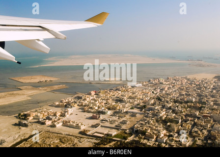 Dubai Vereinigte Arabische Emirate Gulf Air Flug Persischen Golf Gehäuse Luftaufnahme der Stadt vom Flugzeug Fenster HOMER SYKES Stockfoto