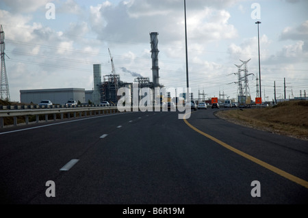 Israel Highway 6 eine neue Mautautobahn, vom Norden bis Süden A Erdgas betrieben Powerstation Stockfoto