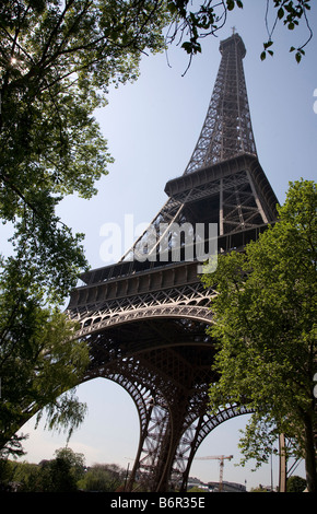 Paris, Tour Eiffel, Eiffelturm, Blick von unten Stockfoto