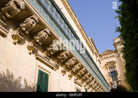 Seite der Fassade Großmeisterpalast derzeit Büro des Präsidenten, Platz der Republik, auch bekannt als die Queen Square, Valletta, Malta Stockfoto