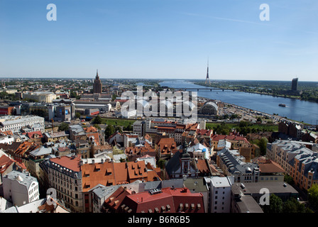 Birdseye Ausblick auf Riga mit Düna Fluss Riga Lettland Stockfoto