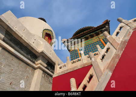 Giant Dagoba Tempel Beihai Park Peking China Stockfoto