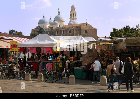 Padua Straßenmarkt in Prato della Valle Stockfoto