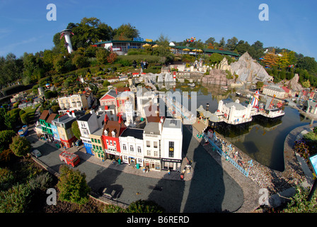 Ansicht der Miniland mit Millionen von Legosteinen im Legoland Windsor UK gebaut Stockfoto