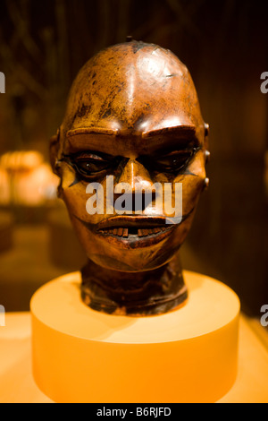 Nigerianischen Stammes Maske Stockfoto