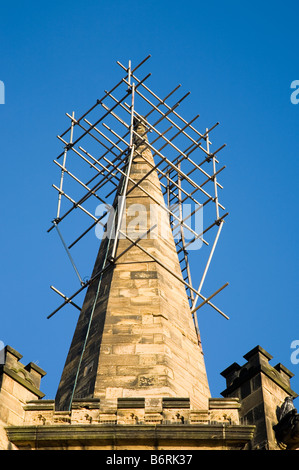 Saltburn Methodist Kirchturm in Cleveland England Gerüste abgedeckt Stockfoto