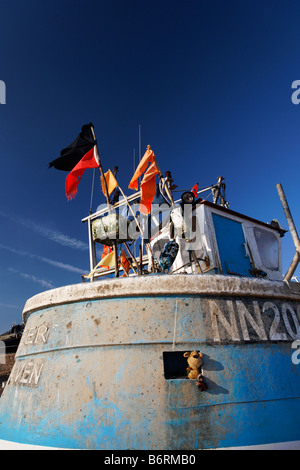 Alten Fischerboote am Strand von Hastings Stockfoto