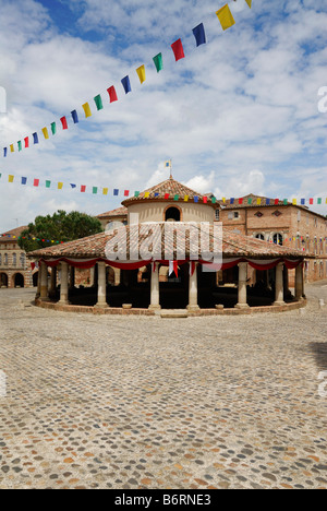 Auvillar Frankreich bedeckt kreisförmige Cornmarket Stockfoto