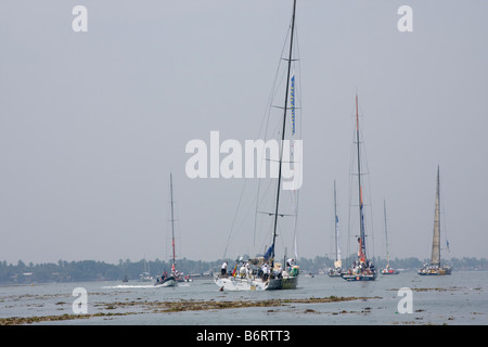 YACHTEN, DIE TEILNAHME AN VOLVO OCEAN RACE 2008 IN KOCHI, KERALA Stockfoto