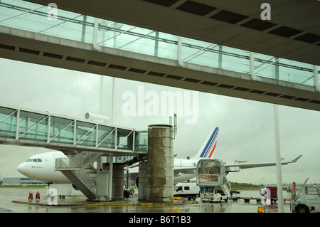 Ein Airbus A330 von Air France (AF) am Flughafen Paris CDG, Terminal 2F Stockfoto